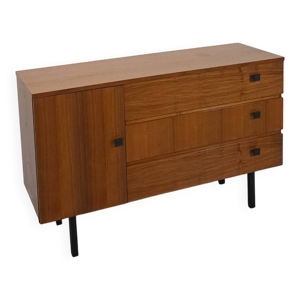 Armoire avec espace de