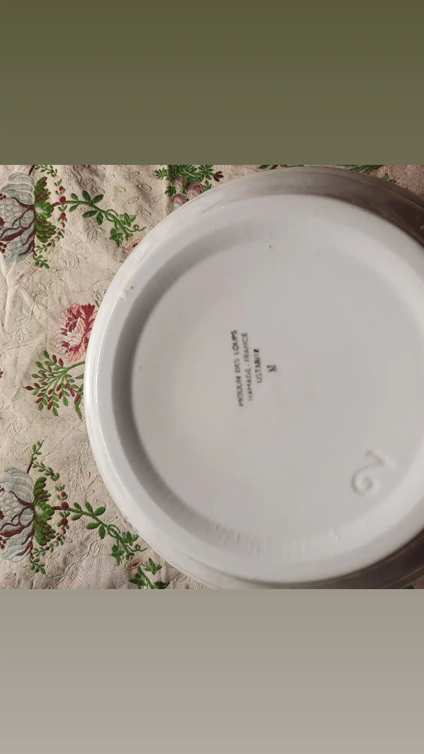 8 flat plates of Moulin des Loups