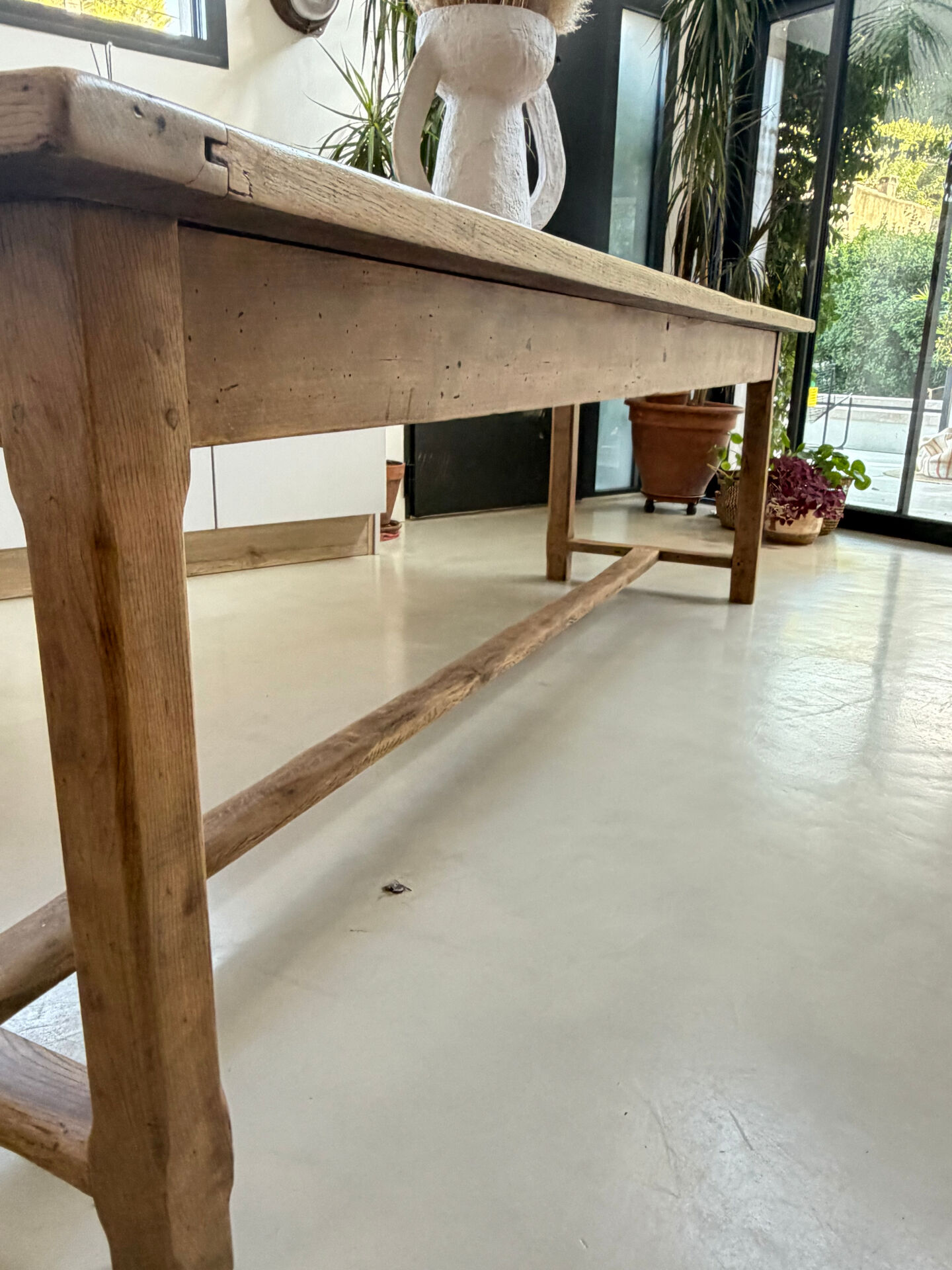 Farm table