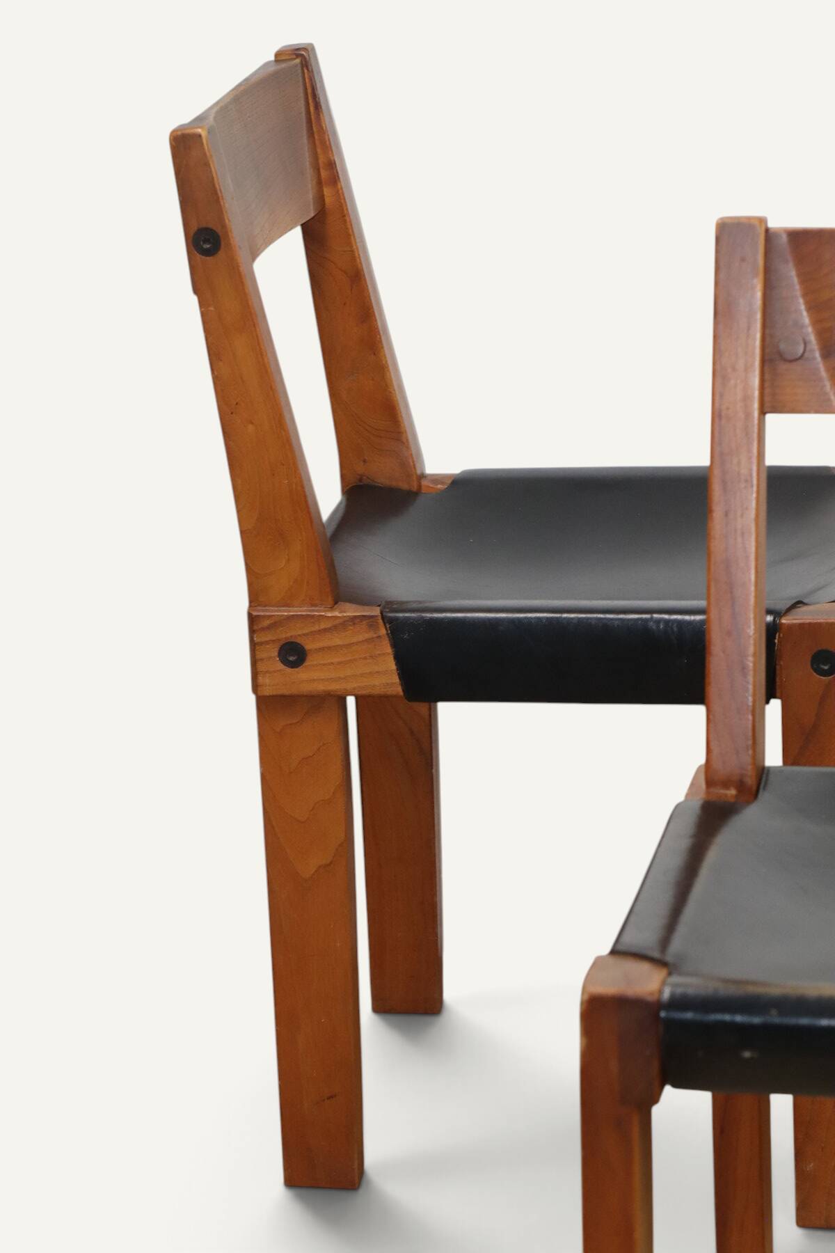 Set of 4 S24 chairs by Pierre Chapo – Solid elm and black leather – 1970