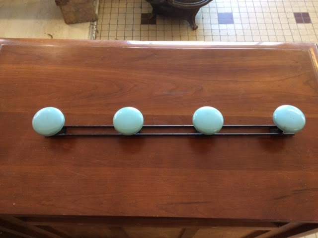 Iron hook with blue tip