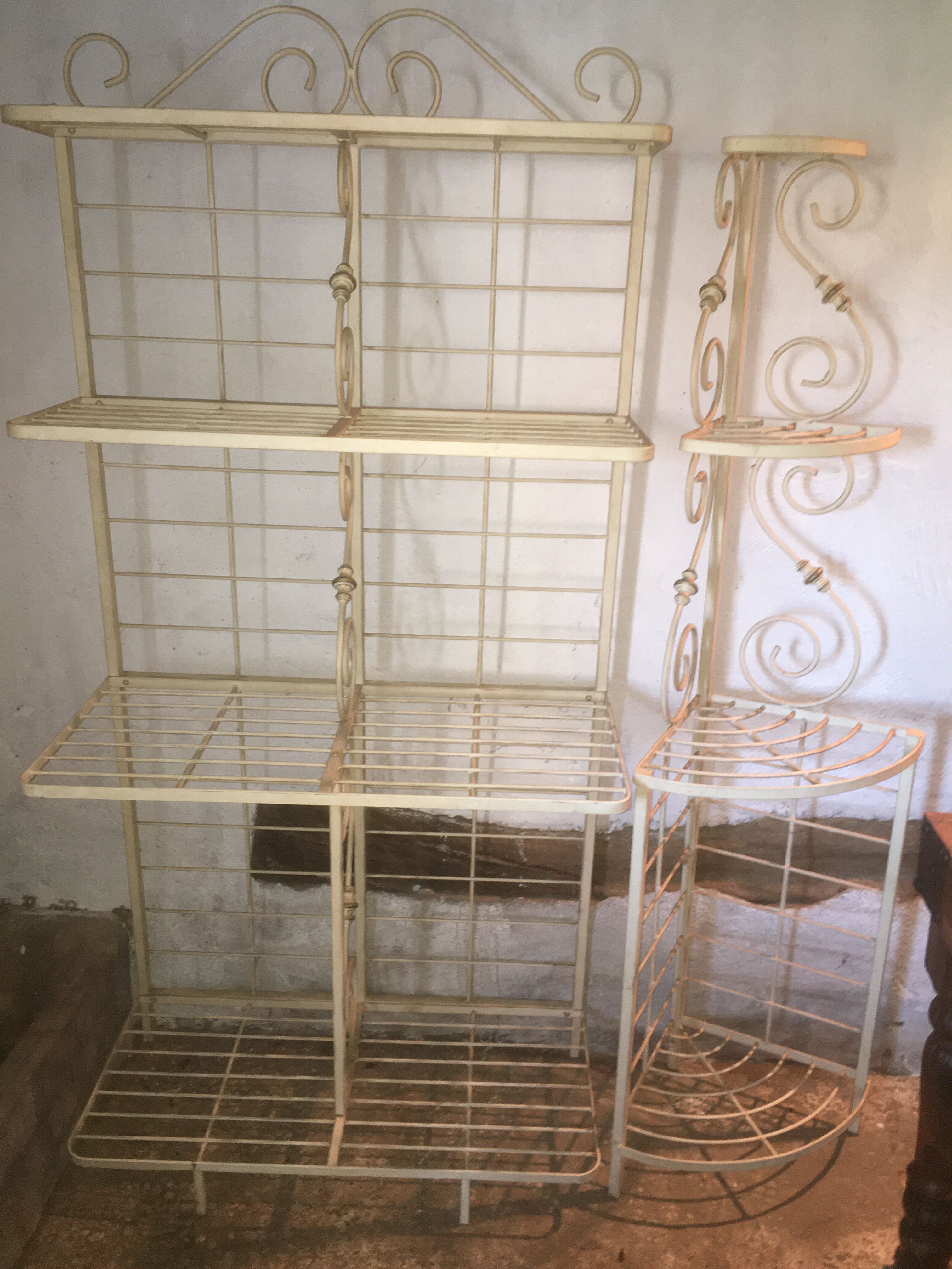 Lot bakery shelves