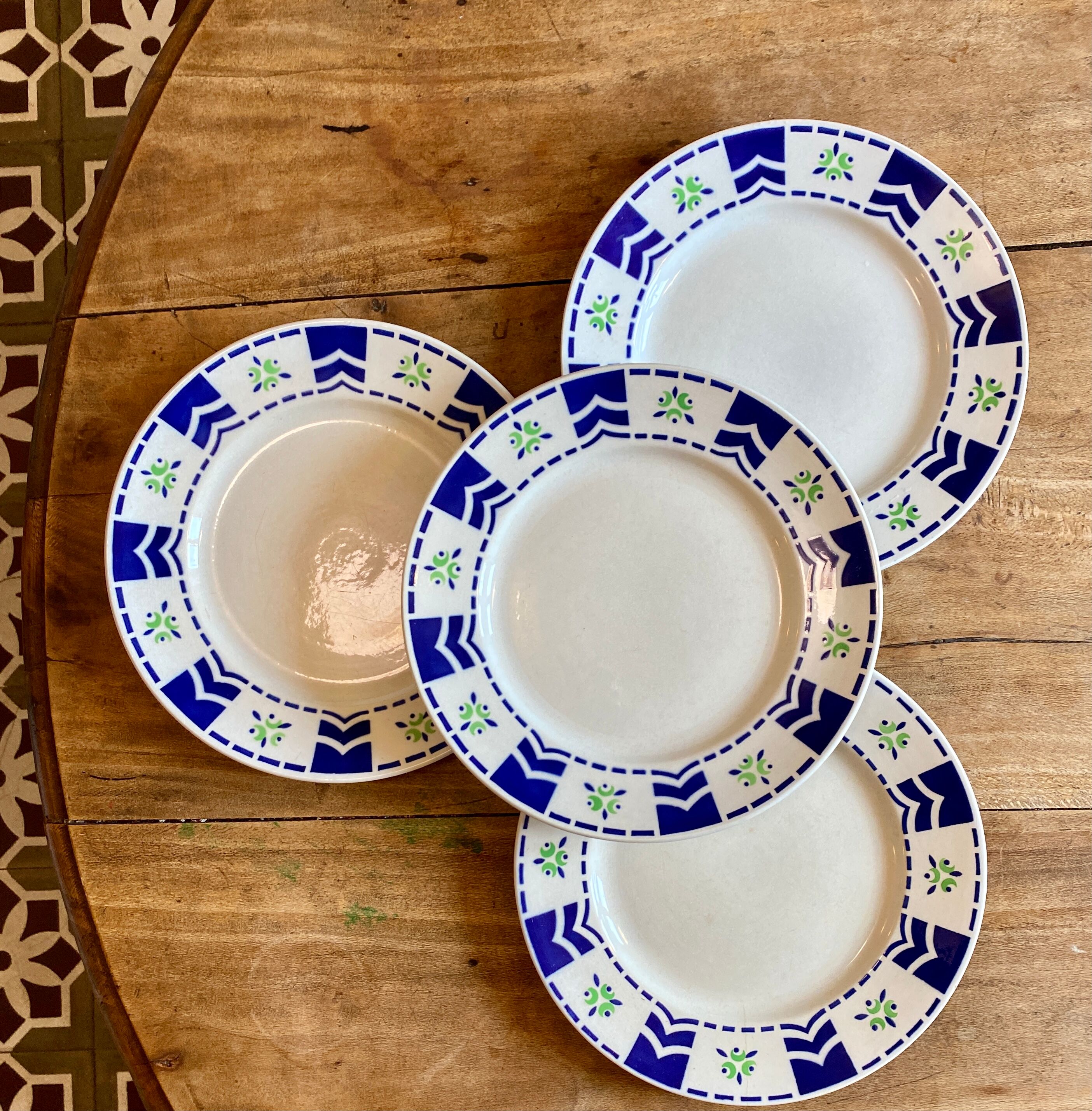 Set of 4 vintage plates model Axelle de Sarreguemines