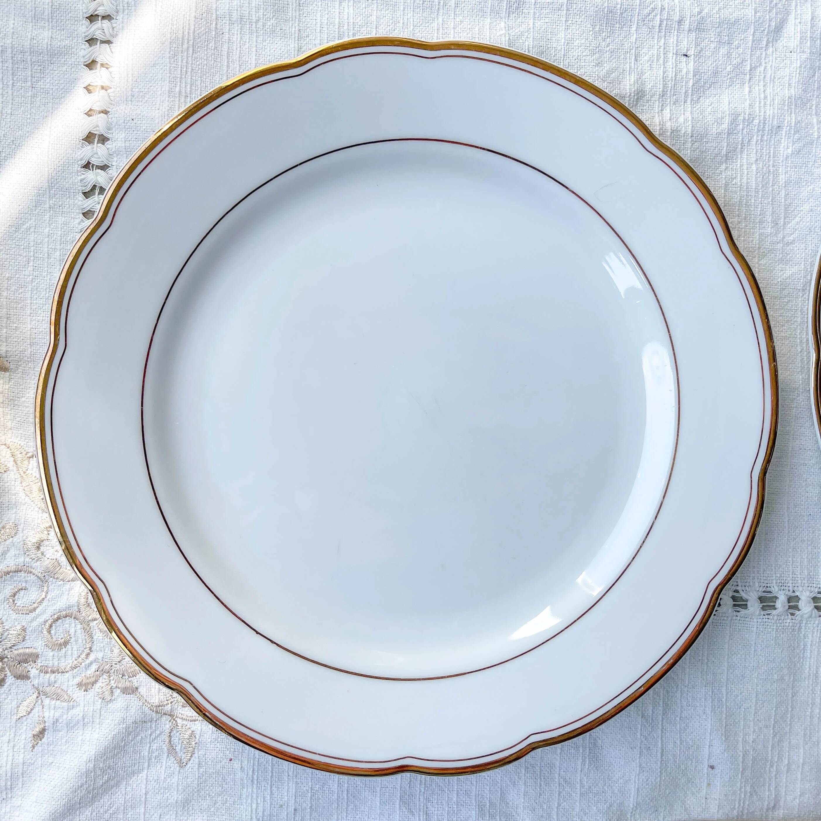 6 vintage white and gold porcelain dinner plates Kahla Gbr