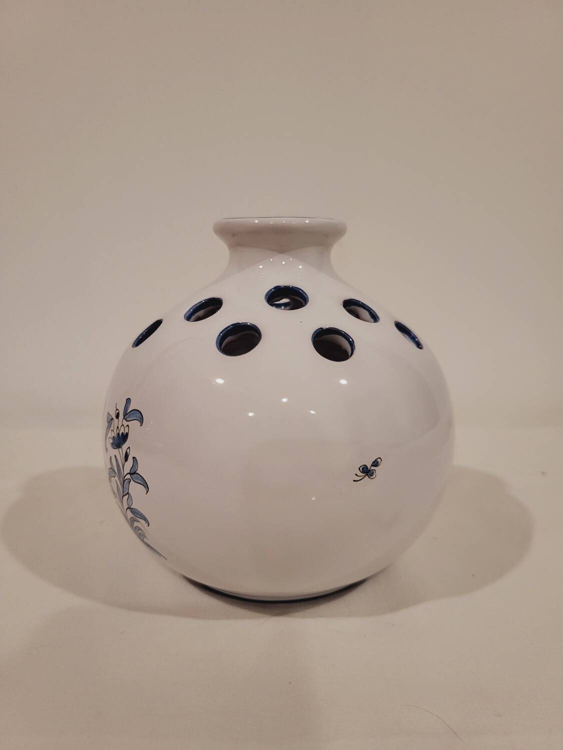 Féret Moustier flower vase