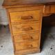 Ancien bureau en bois massif