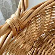 Large wicker suspension with three baskets, twisted ring chain.