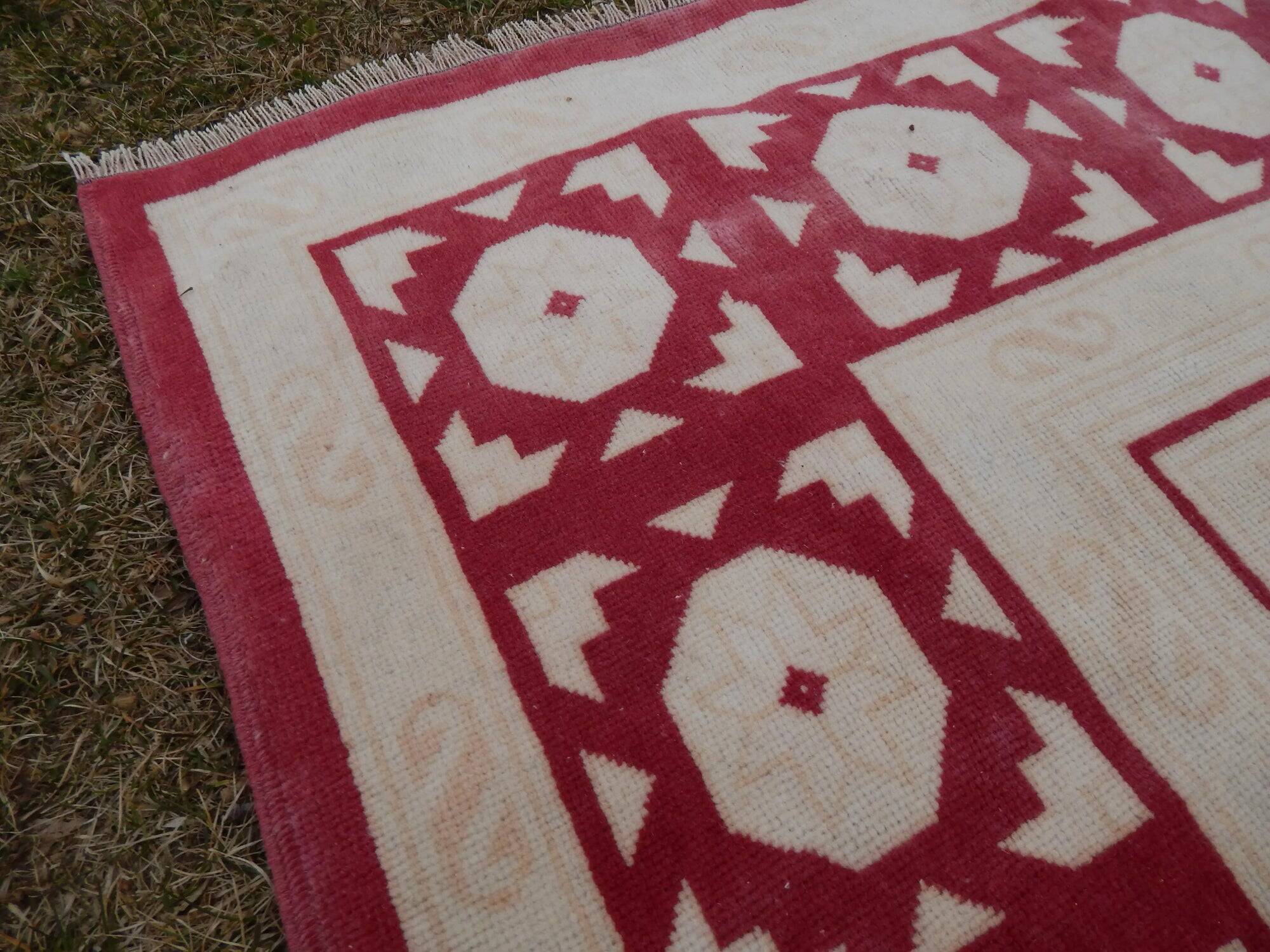 Vintage Turkish carpet handmade 189x316 cm
