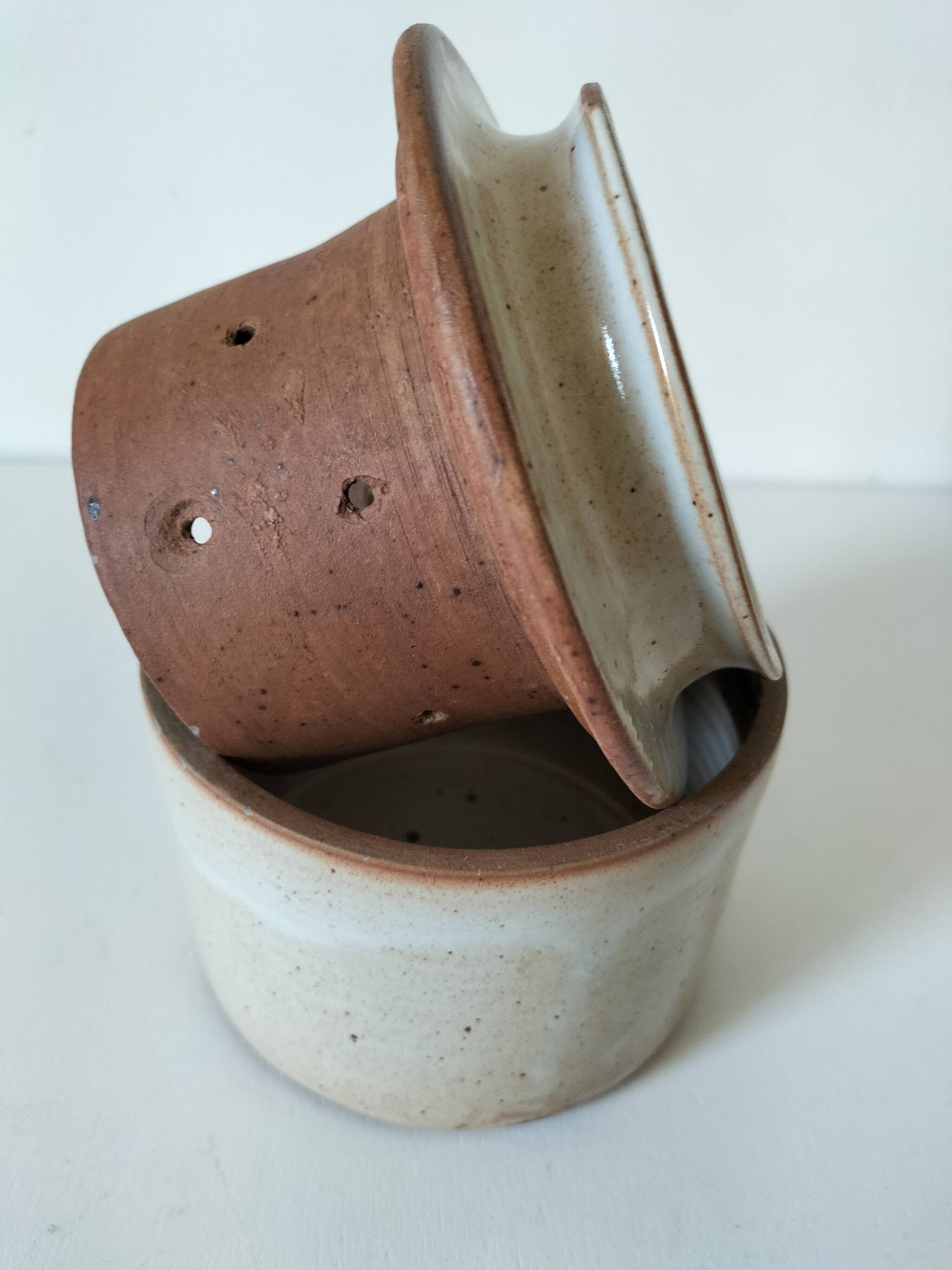 Beurrier à eau en grès artisanal
