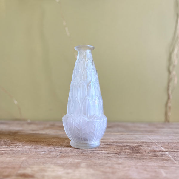 Art Deco vase "golden scales", signed Carrillo