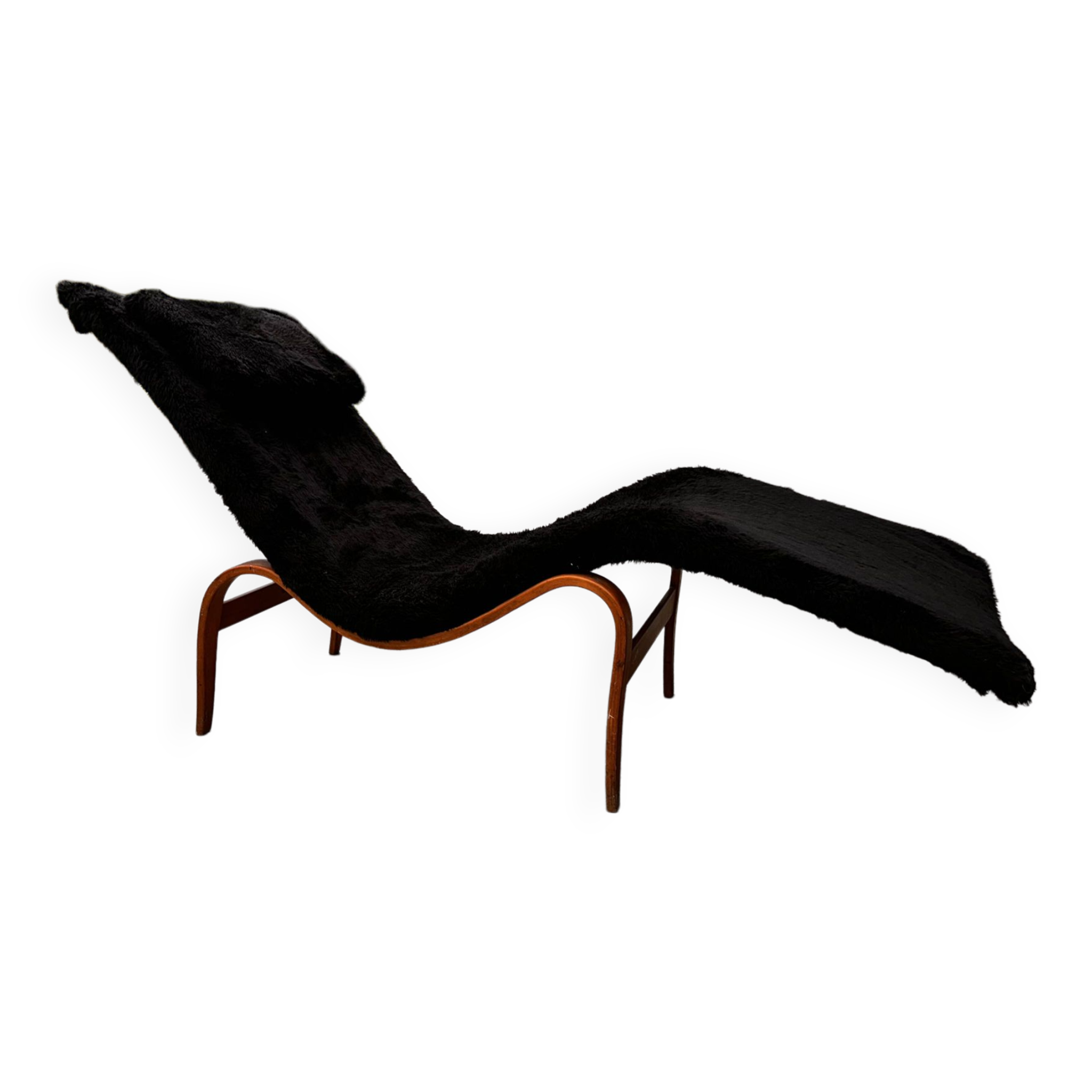 Model 36 lounge chair called "Pernilla" by Bruno Mathsson