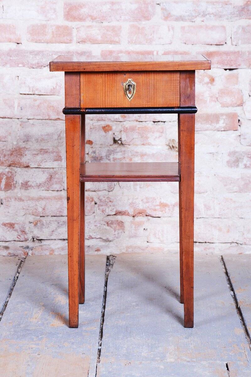 Small Biedermeier Side Table in Cherry, 1840s