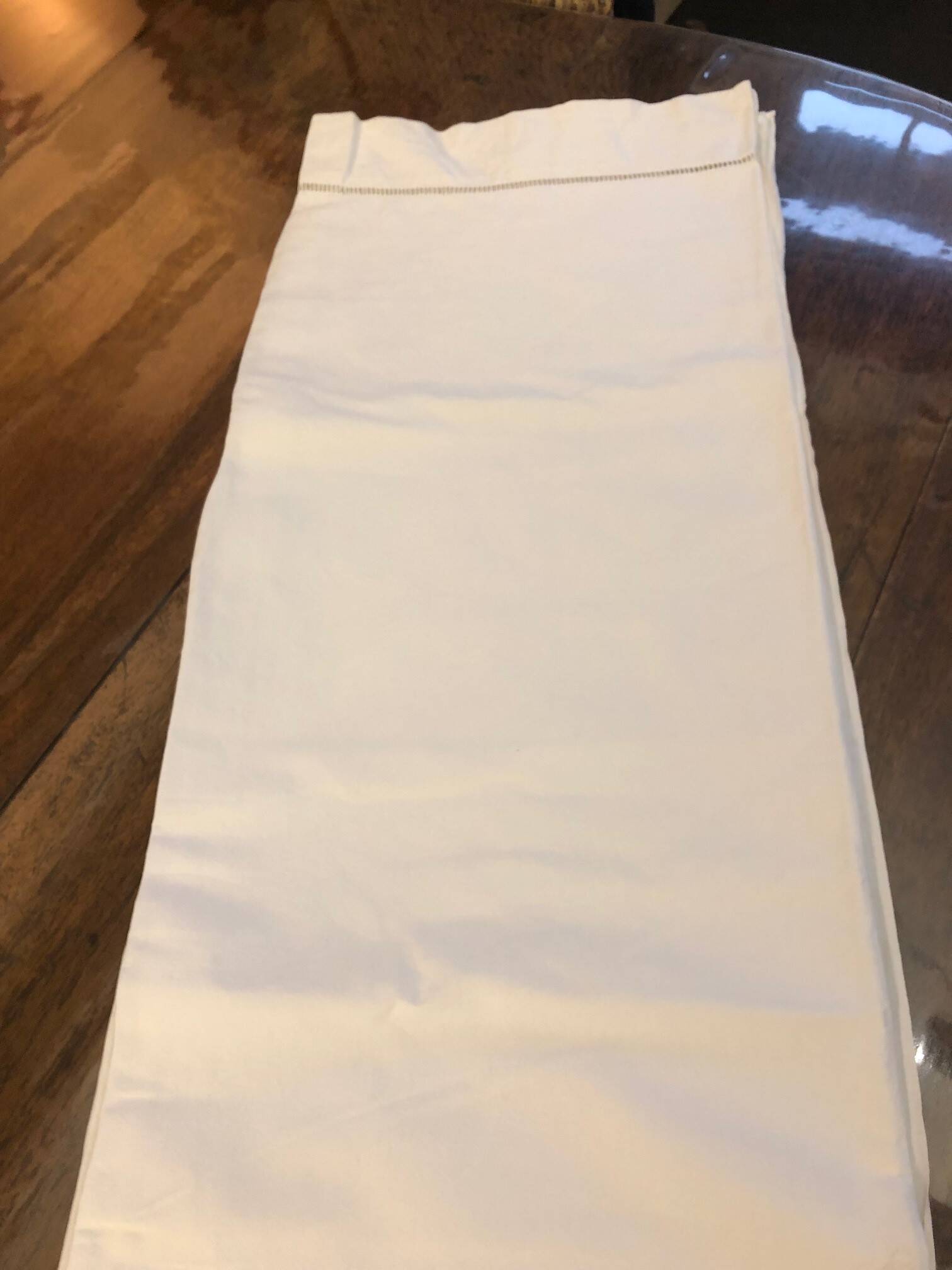 Lot de 2 draps anciens en toile blanche