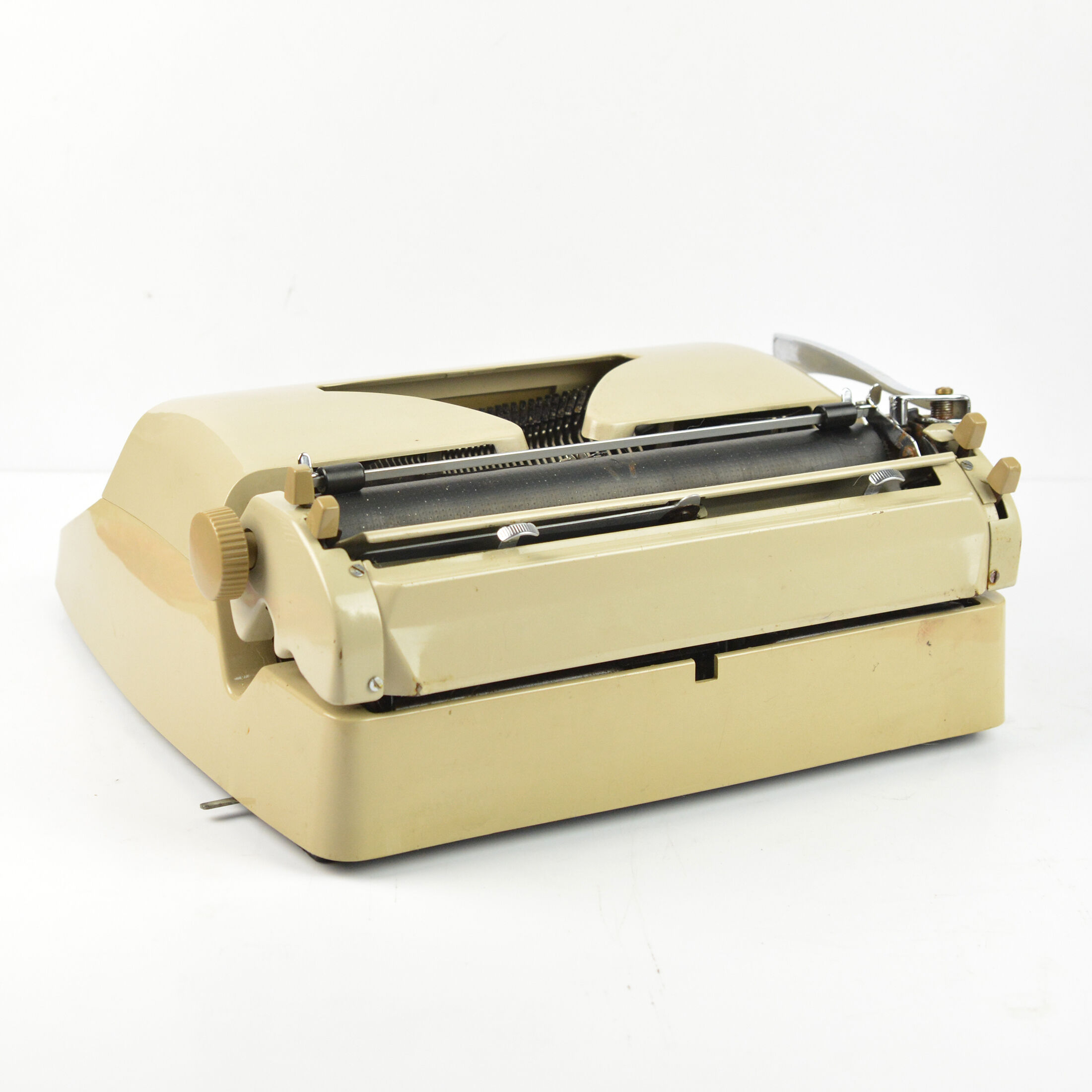 1964 modern suitcase typewriter, Triumph Gabrielle 1, Germany