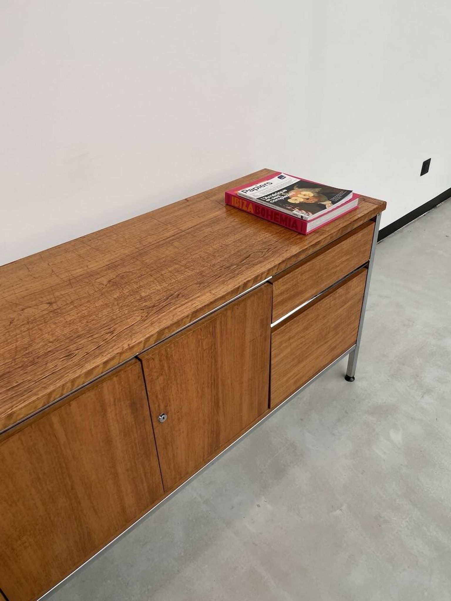 1960s modernist enfilade