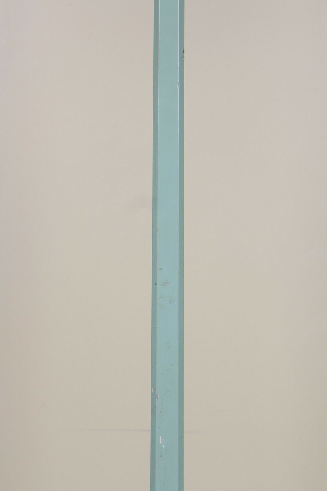 Coat hanger of the twentieth century