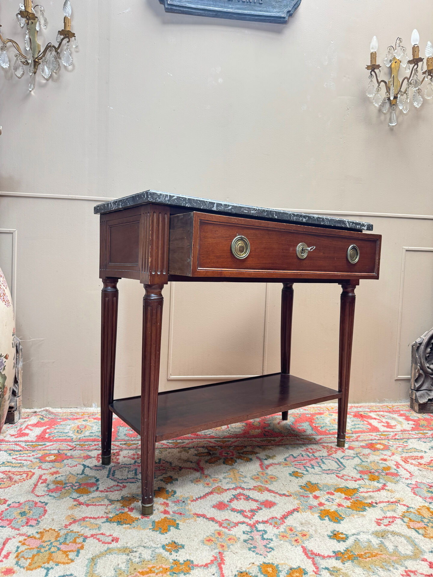 Console en acajou de style louis xvi xix eme siècle