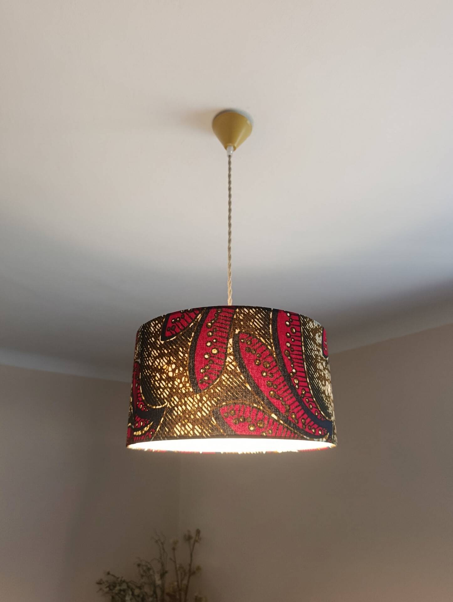 Lampshade / fabric suspension with ethnic printed wax