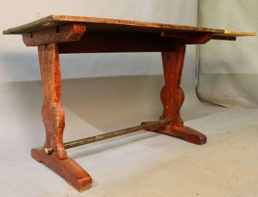 Table de bistrot avec une rallonge amovible