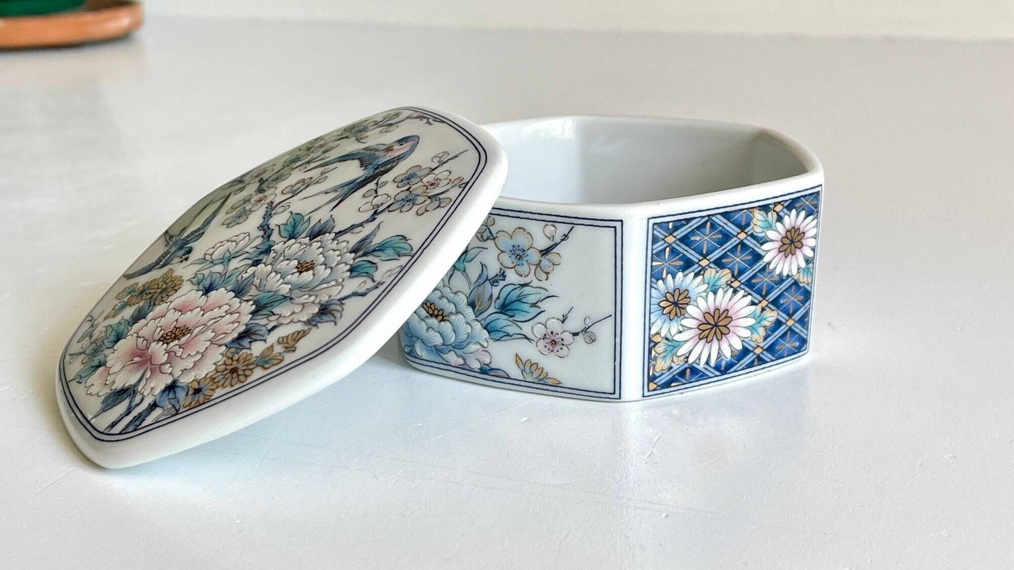 Ashtray porcelain japan