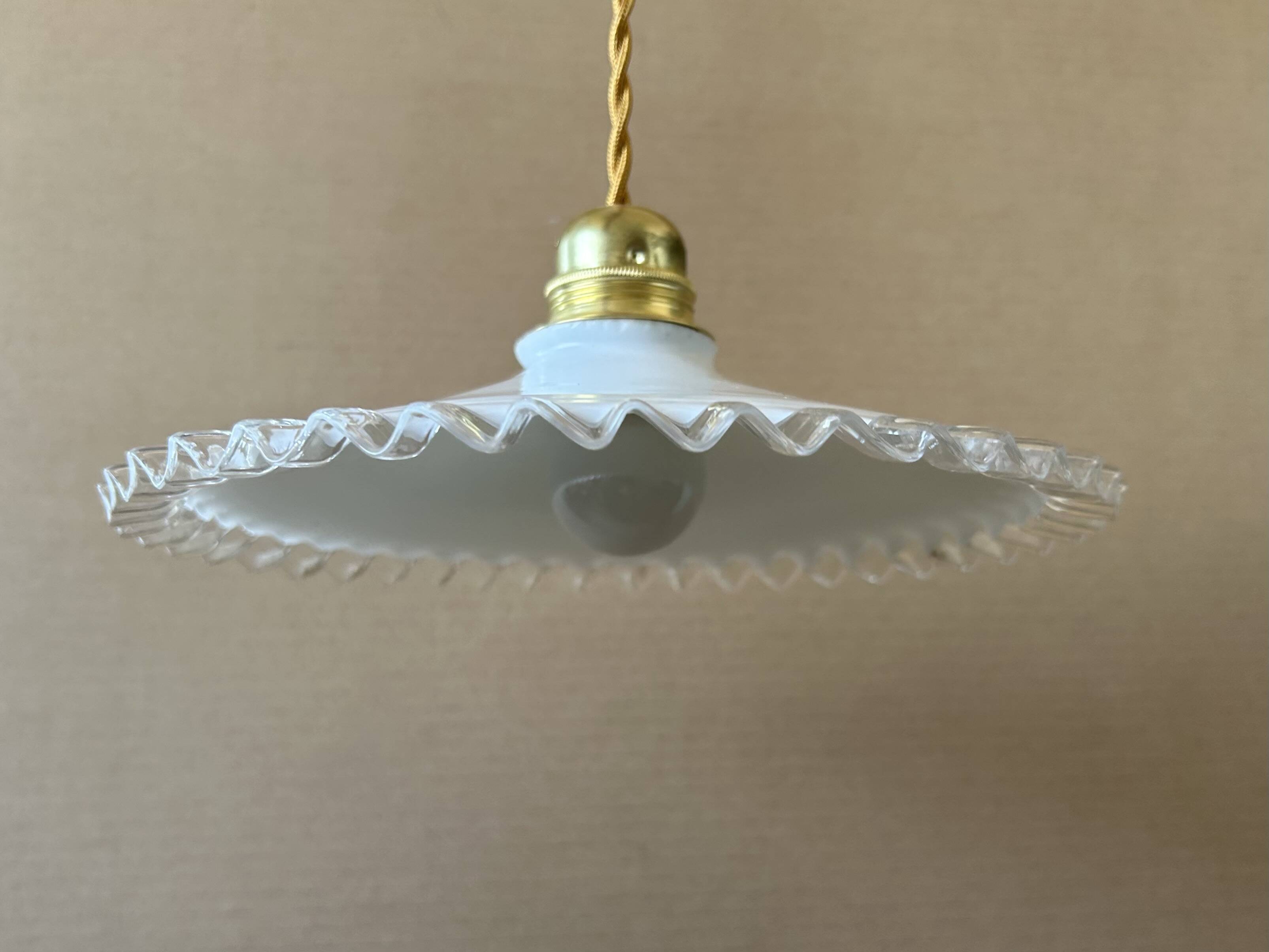 Suspension opaline ancienne