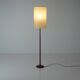 Lampadaire en teck de style mid-century moderne avec abat-jour en fibre de verre, années 1960.