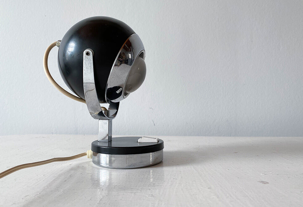 Small eyeball desk lamp