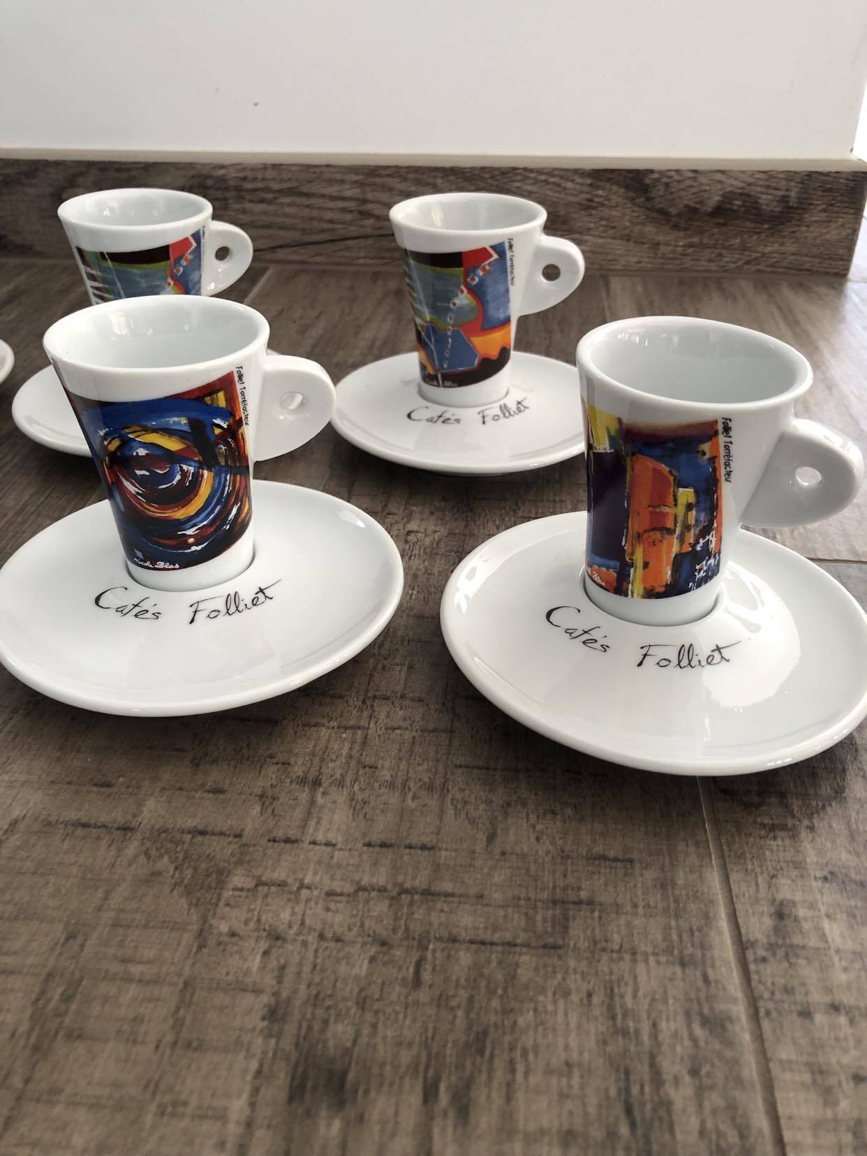 8 coffee cups with saucers - Cafés Folliet Collection