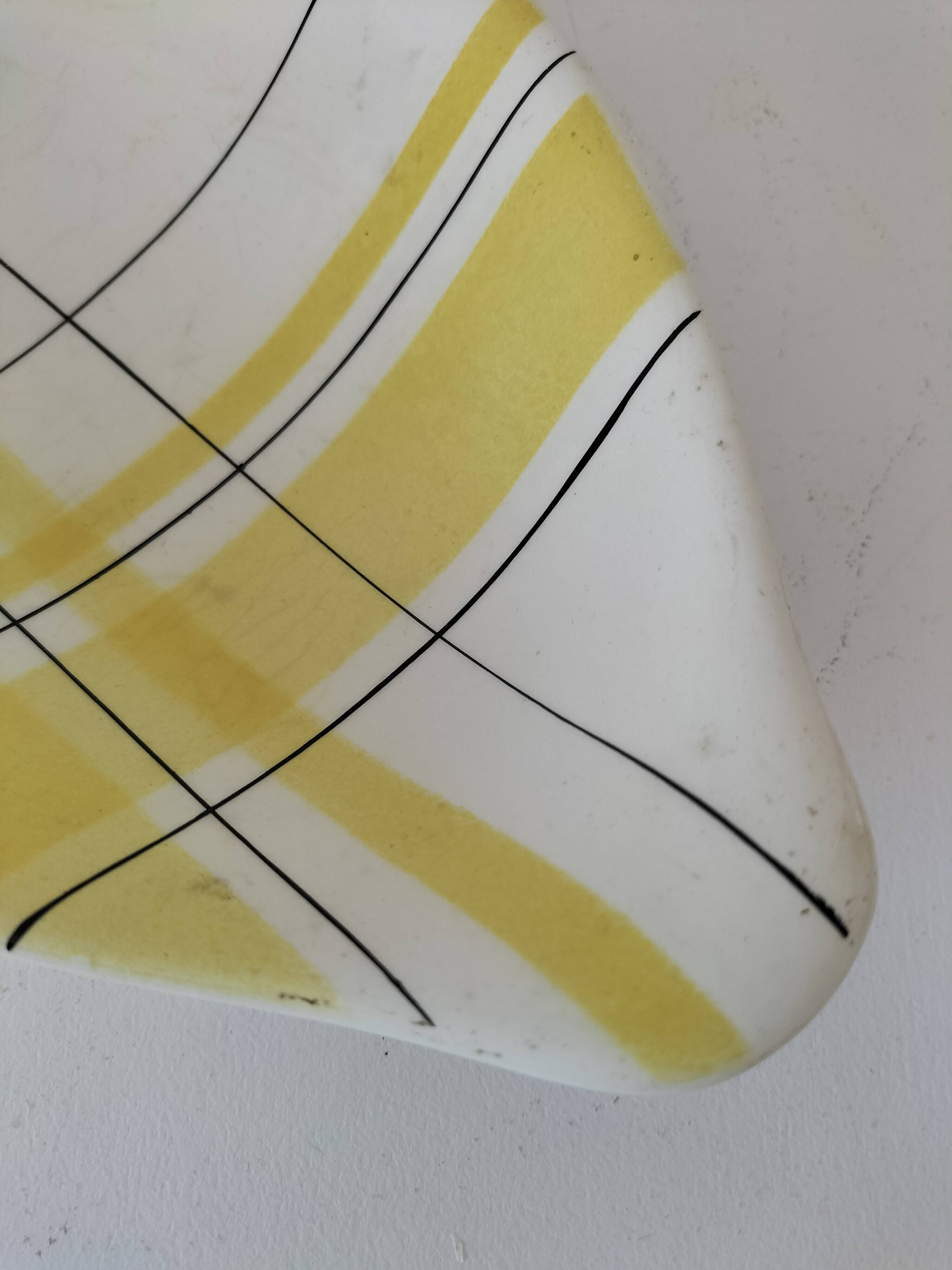 Salins shuttle dish – “Montreal” yellow & black decor – 1950s