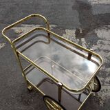 Serving table of the 70