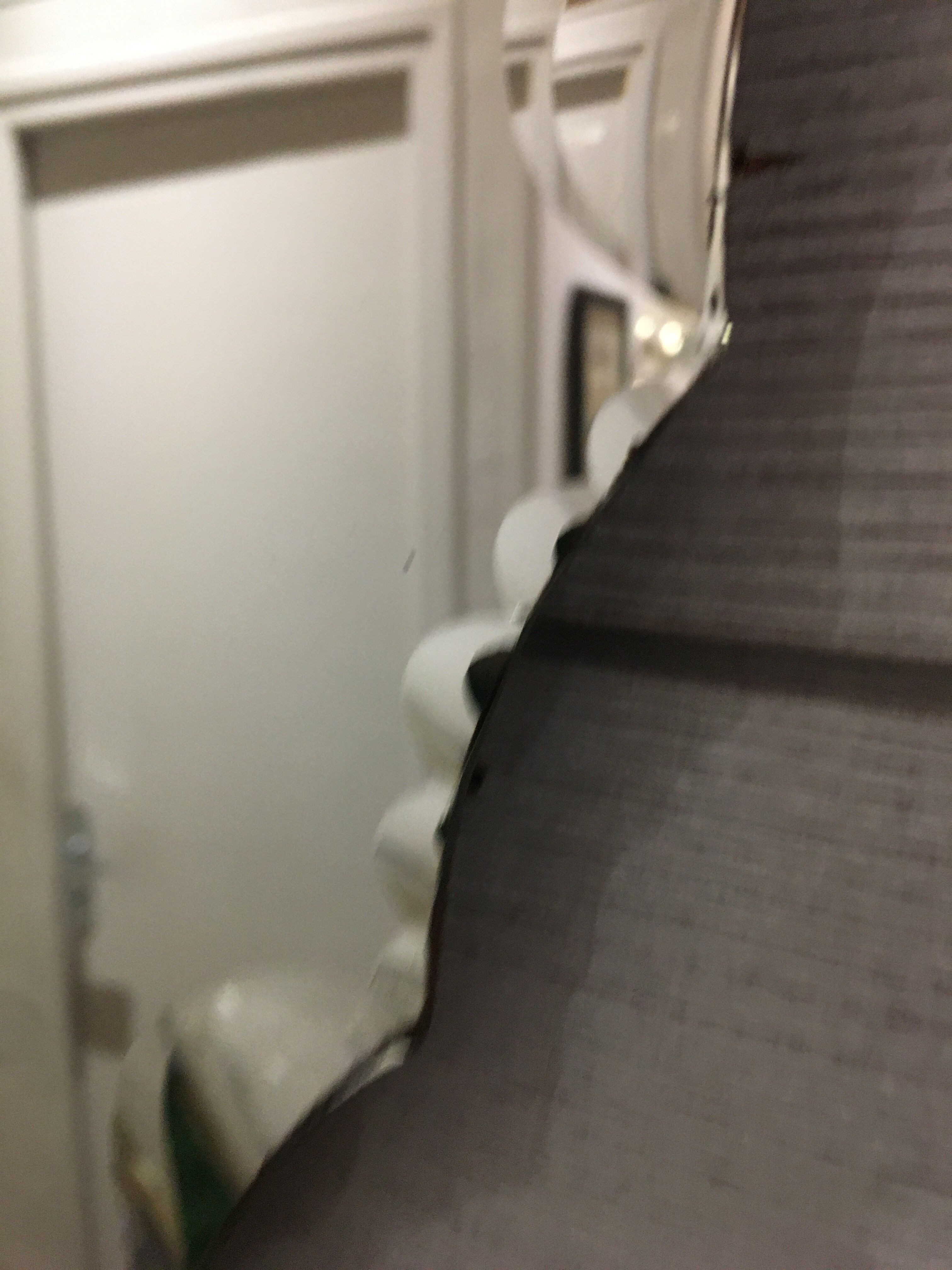 Beveled round mirror, 50 cm