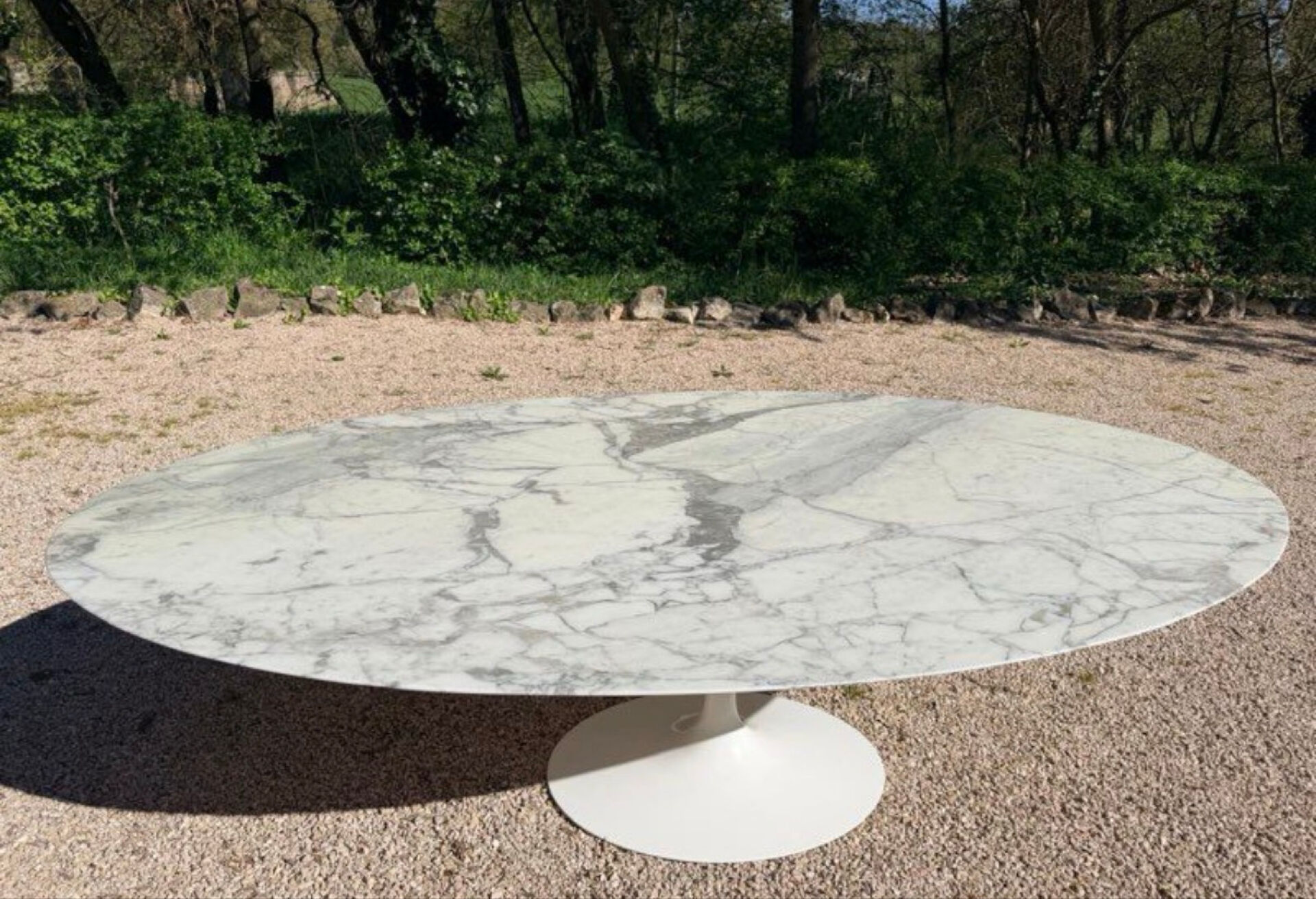 Oval table knoll 244x137 Eero Saarinen tulip