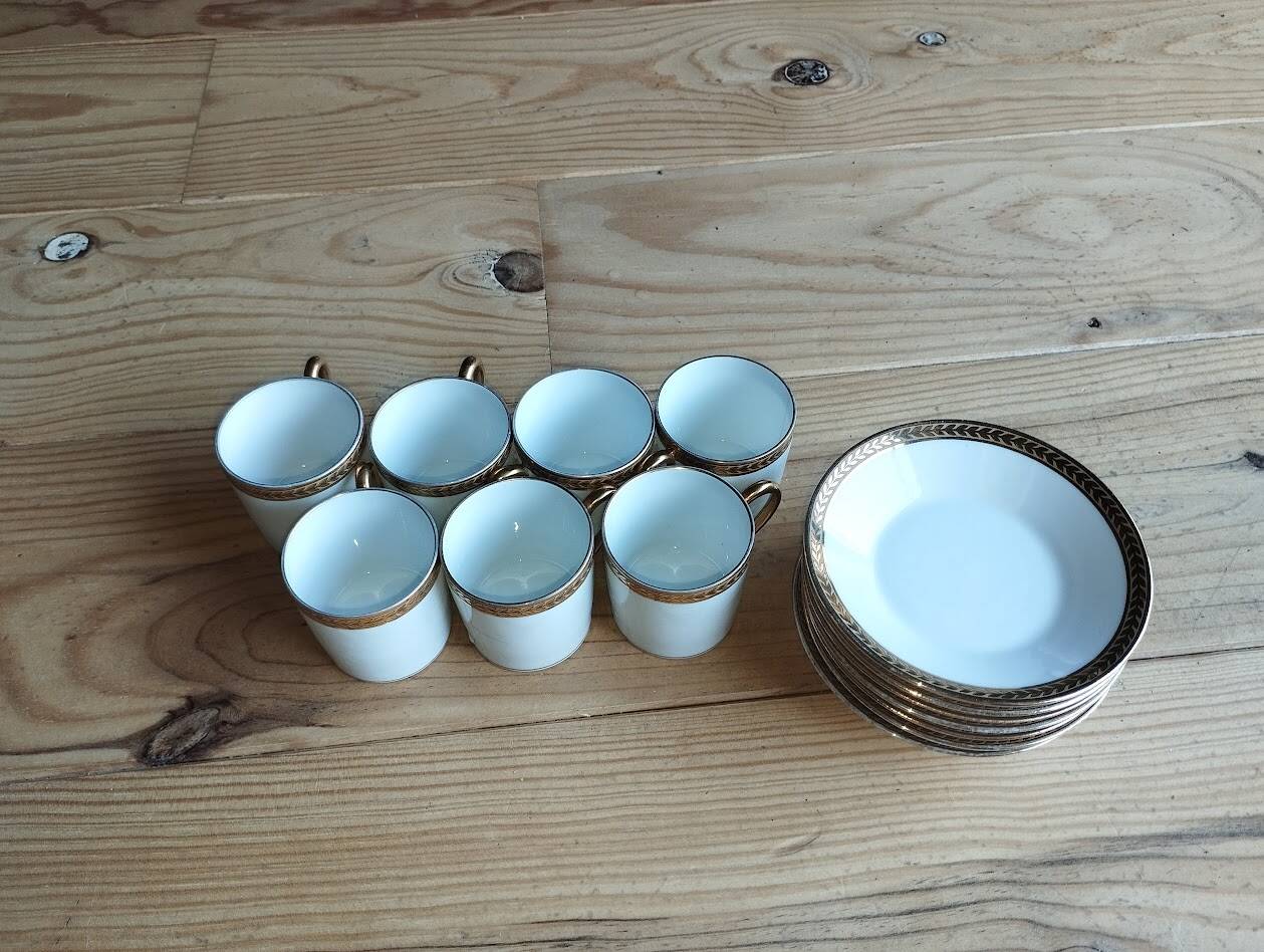 Coffee service for 6 people in Limoges porcelain by Robert Haviland, 1930.