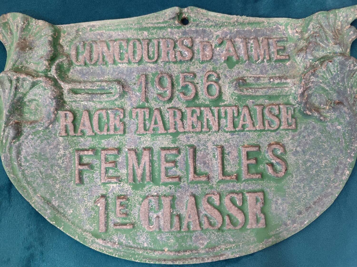 Agricultural competition plaque