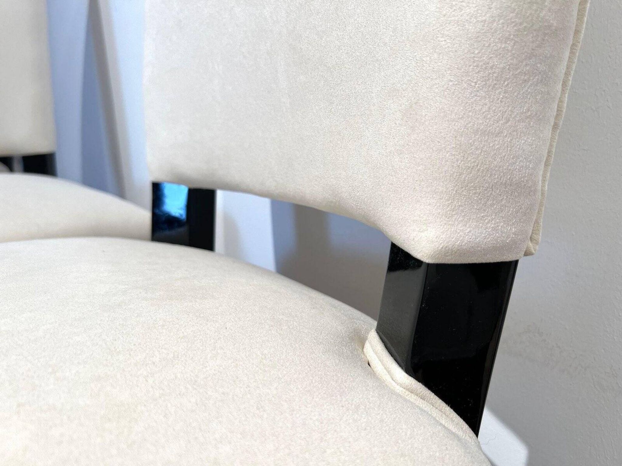 Art Deco Chairs in Black Lacquer in Cream Velour, France, 1930s, Set of 8