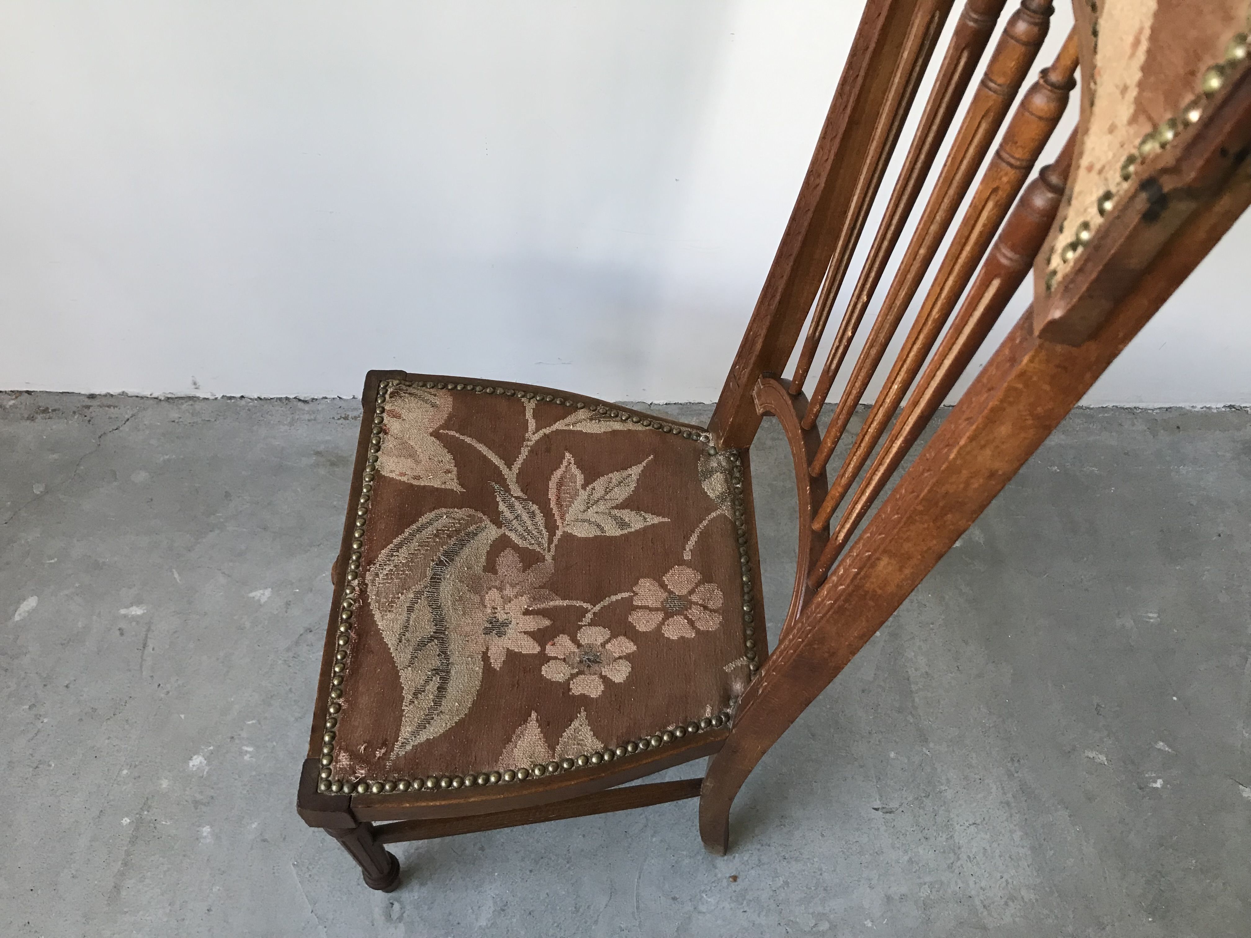 Nurse chair, Arts and Crafts spirit, early twentieth century.