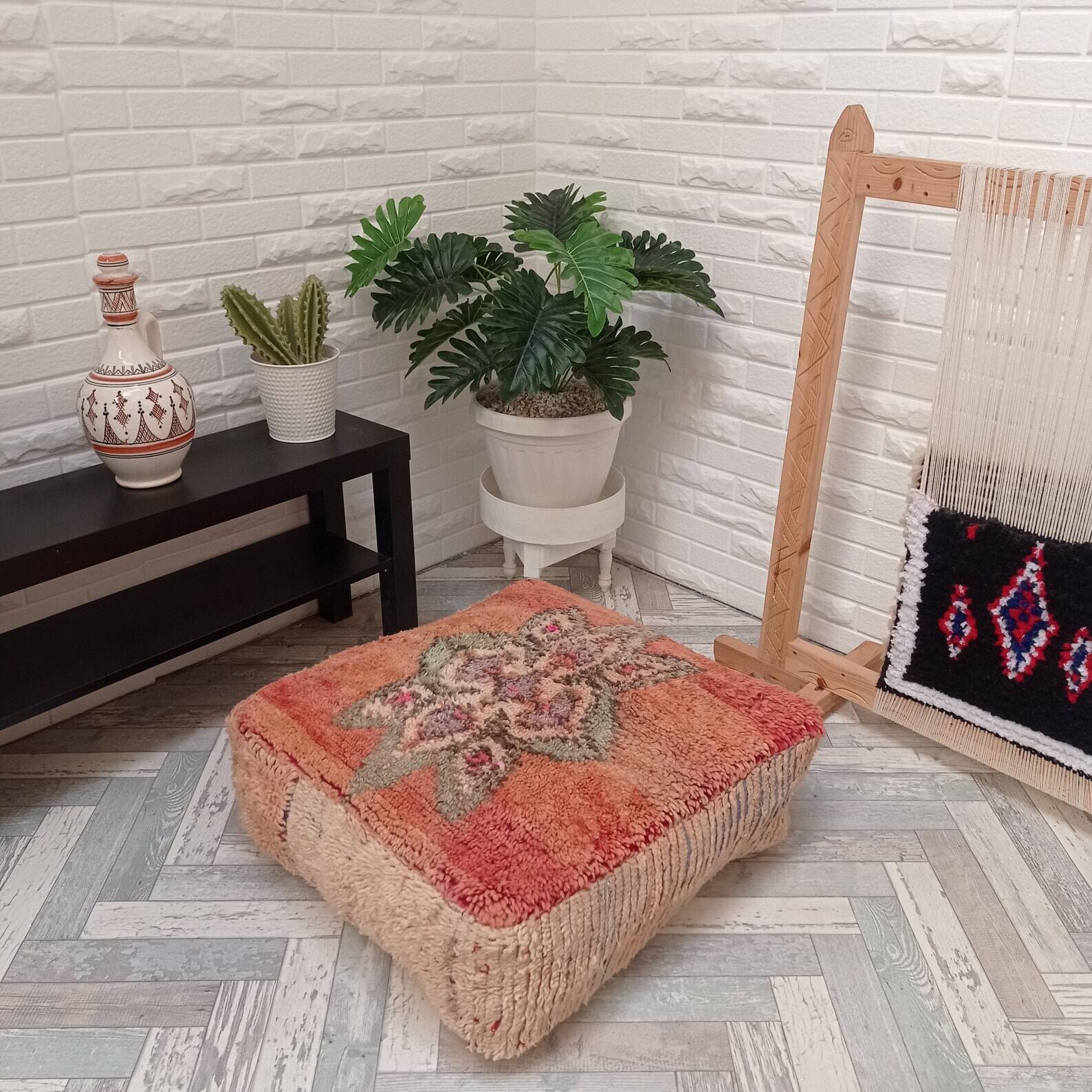 Handmade Berber pouf in wool 60 X 60 X 20 CM