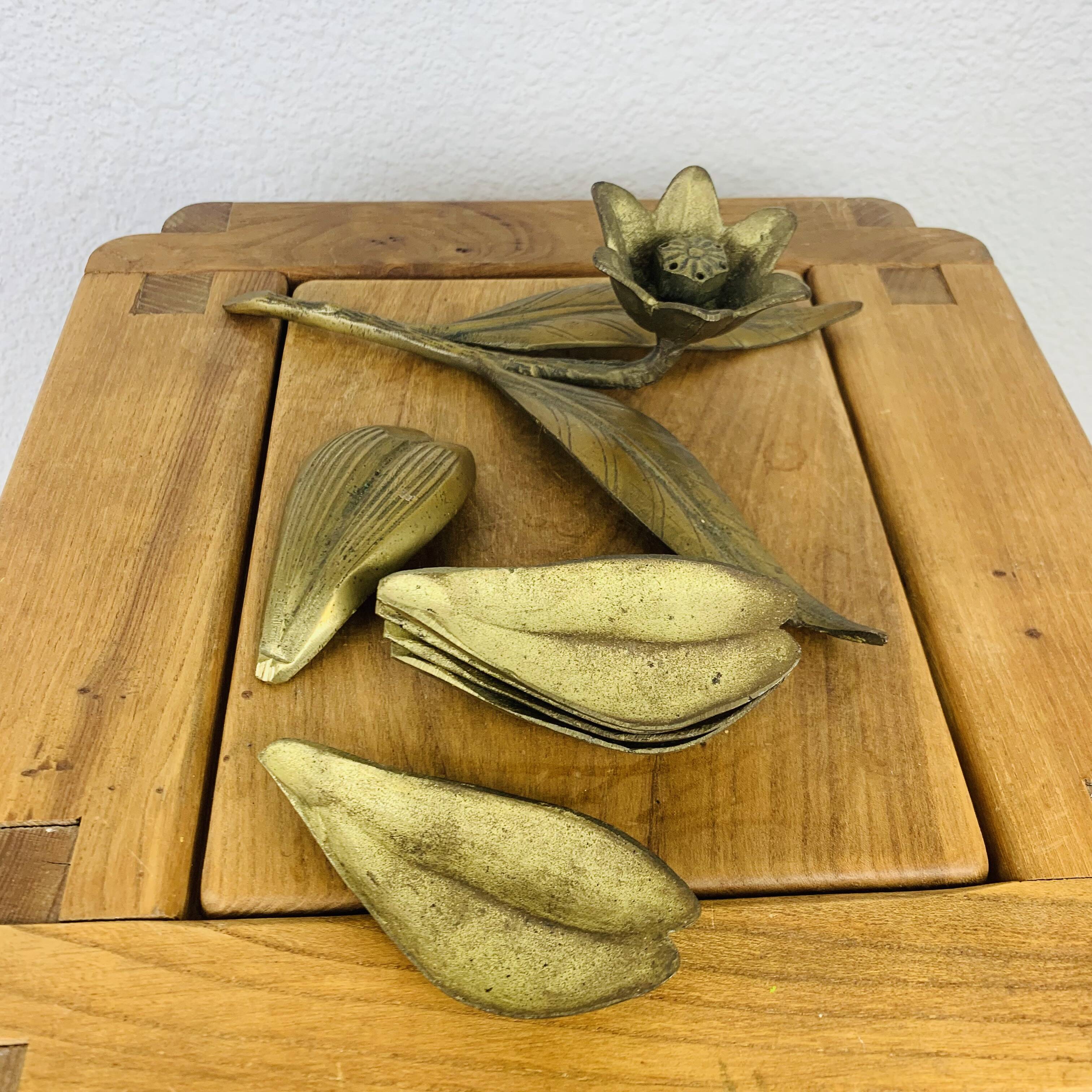 Brass flower ashtrays petals
