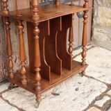 Early 20th century freestanding shelf