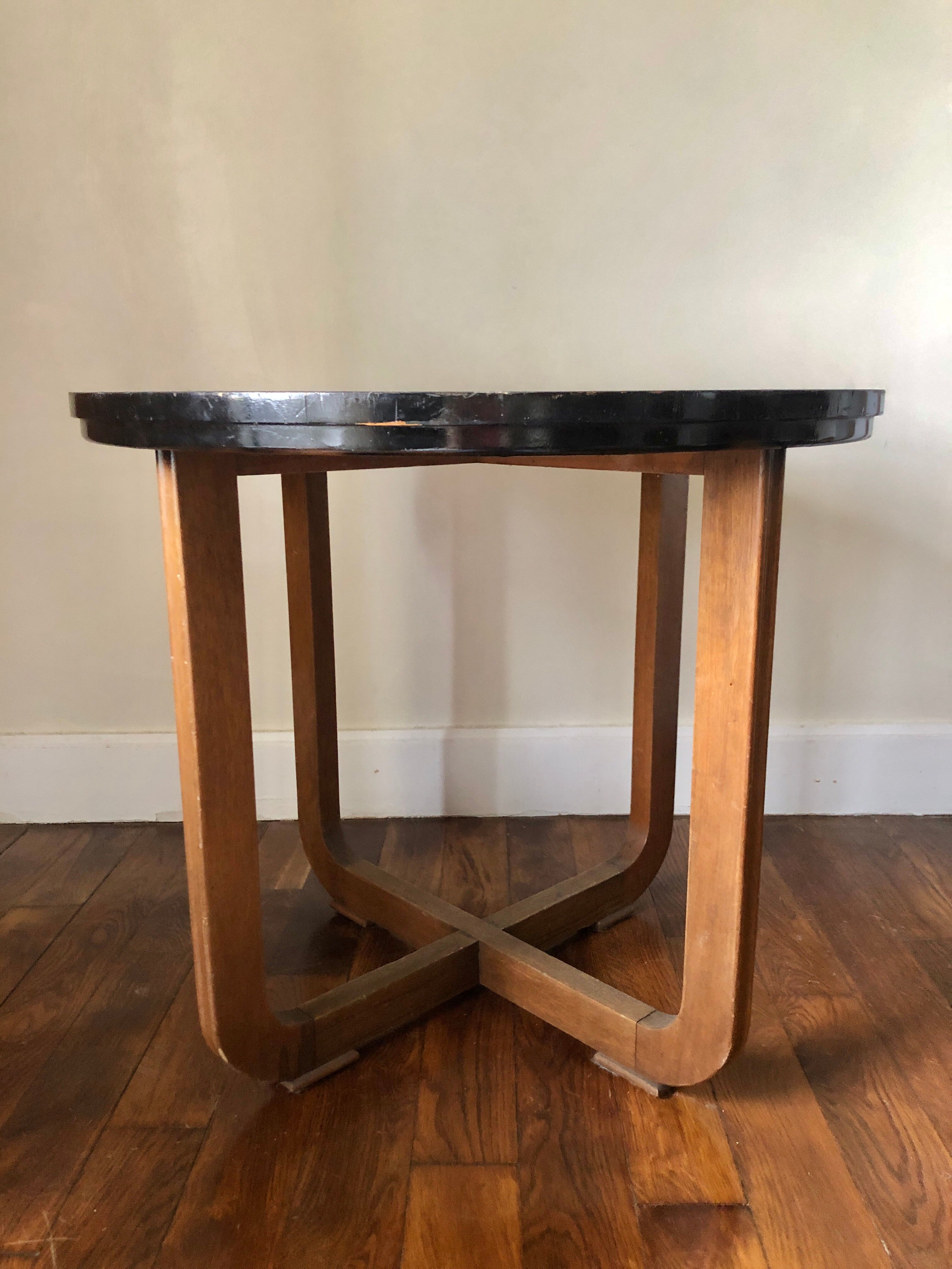 Round side table or Art Deco pedestal table, 1930s