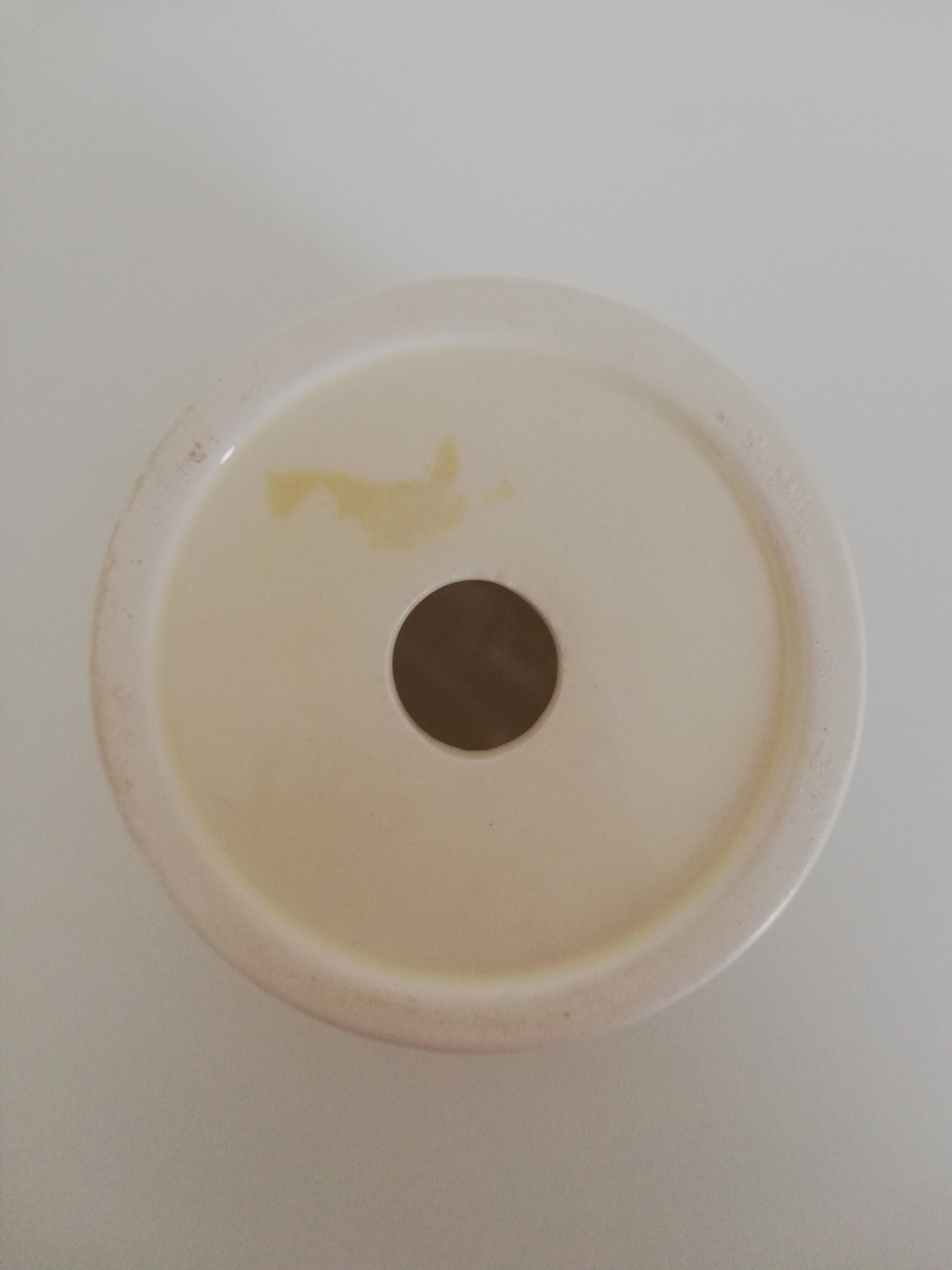 Ceramic candle holder