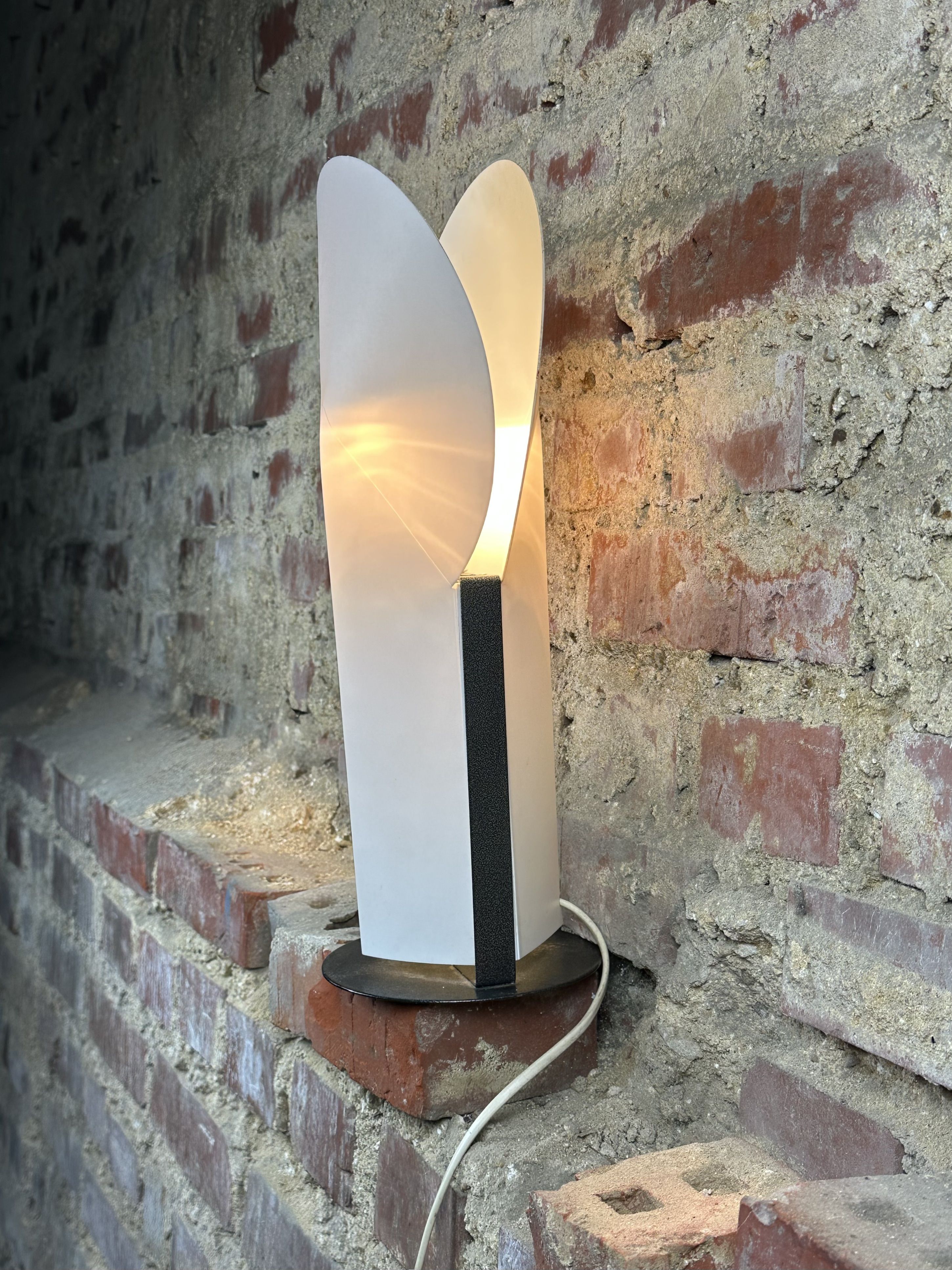 Lampe De Bureau Vintage 'Moon' Par Samuel Parker Pour Reflex (Italie, Années 1980) - Bleu Foncé/blanc