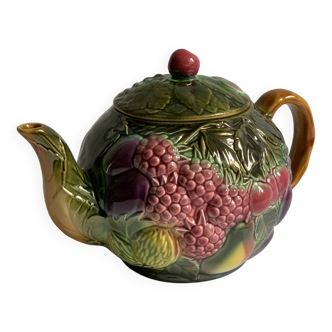Salins slip teapot