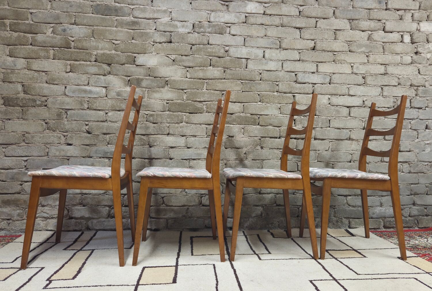 Set of 4 vintage Welzel chairs in 1970s Scandinavian style.