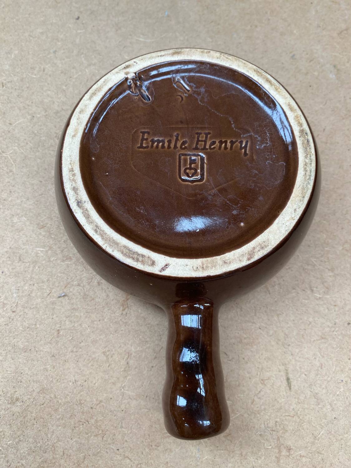 Set of 6 émile henry snail dishes in beige brown ceramic pan