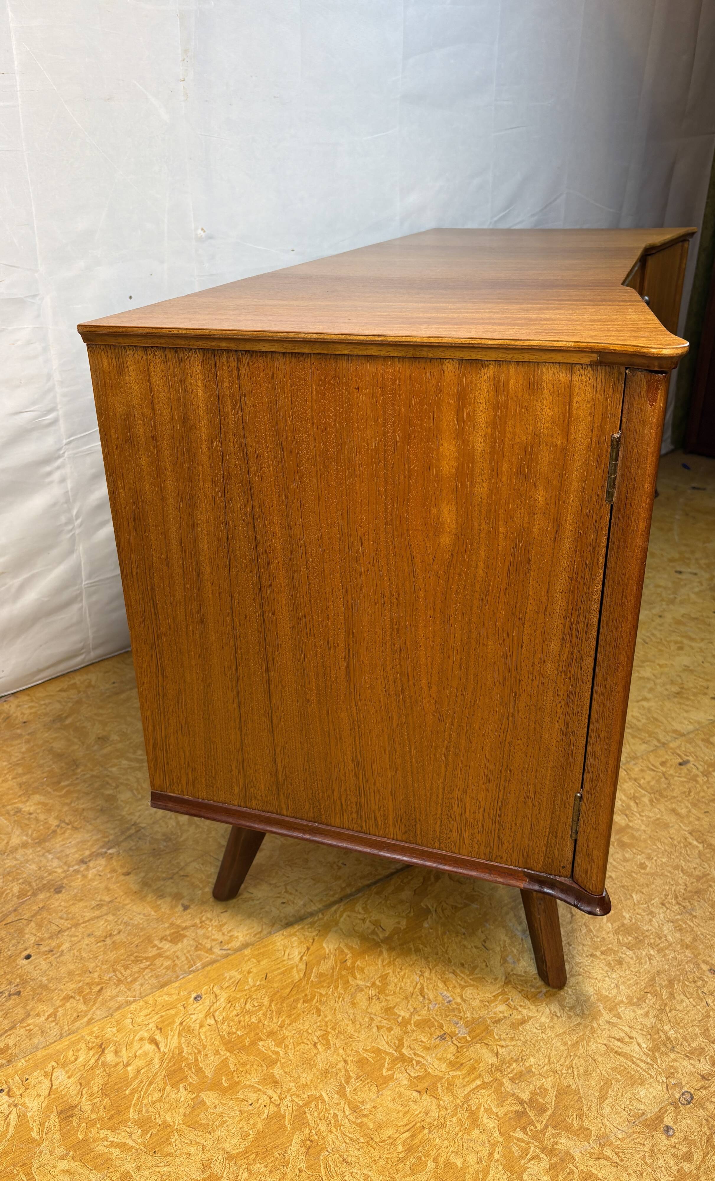 Mid-Century Retro Vintage Teak Sideboard by William Lawrence 1960  Elegant