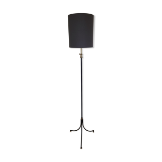 Tripod lamppost 1950