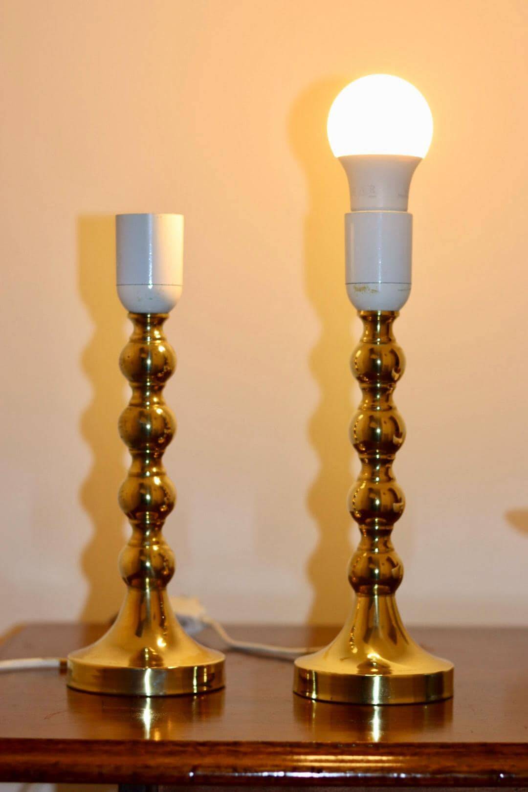 Paire de lampes suédoises en laiton du milieu du siècle