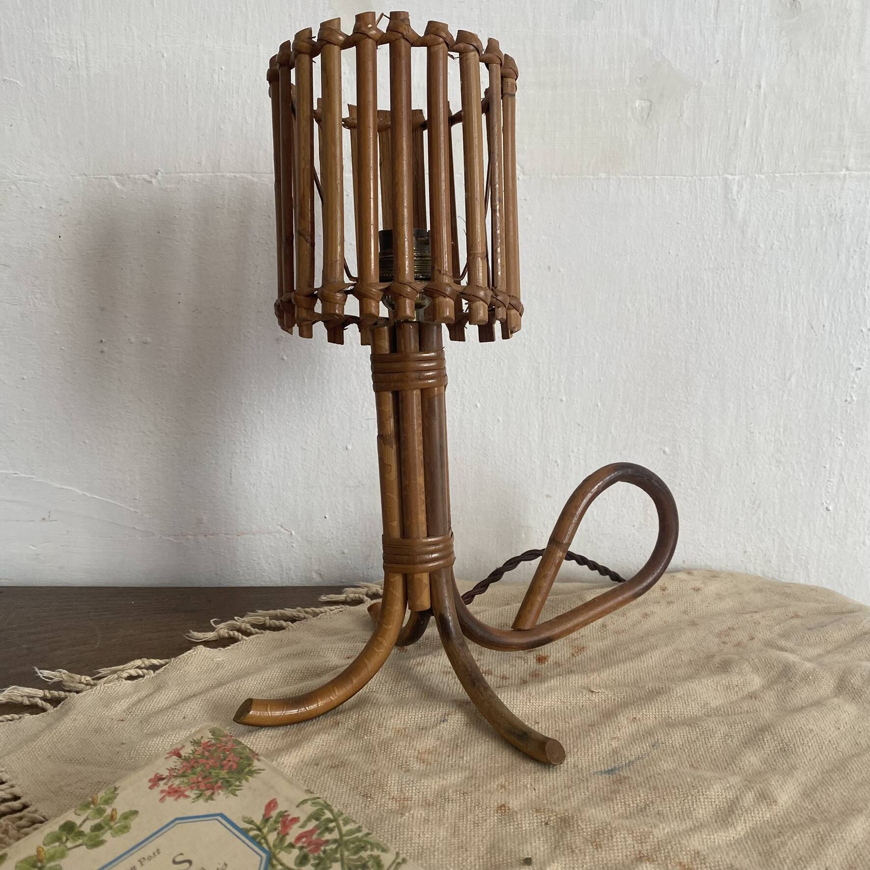 Vintage bedside table in rattan and bamboo, 1960s-70s, H29 cm.
