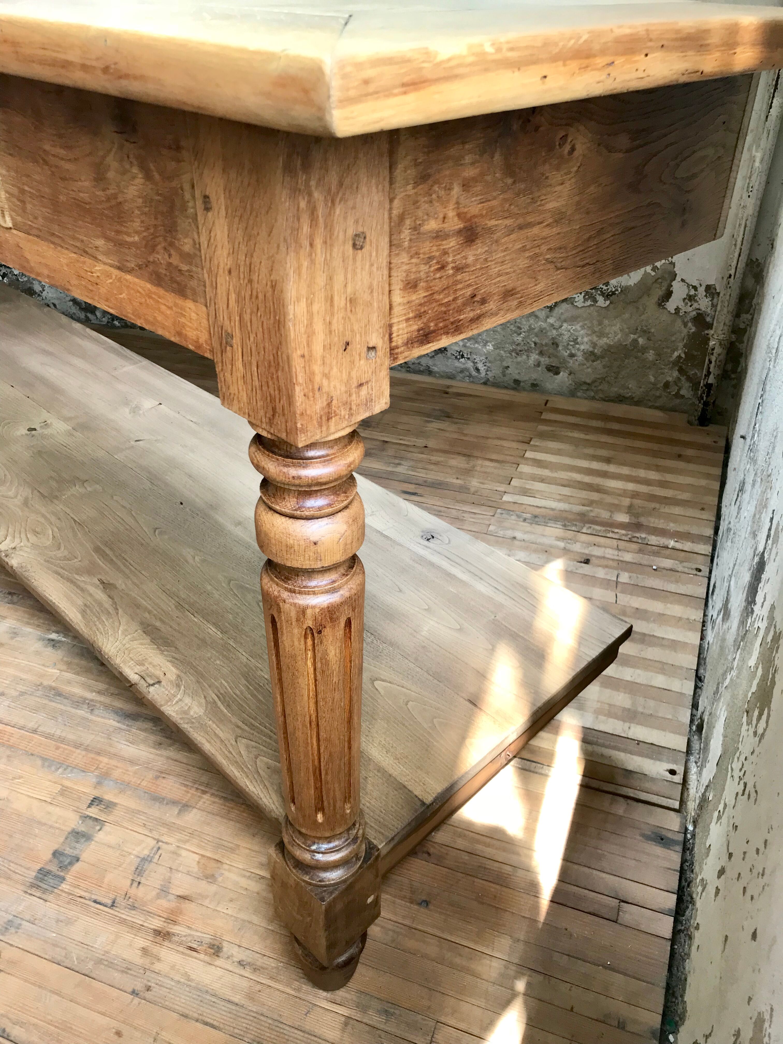 Console in oak